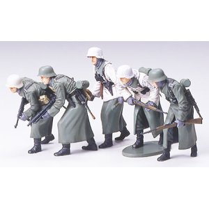 画像: タミヤ 1/35 ドイツ冬季装備歩兵進撃セット 【プラモデル】  