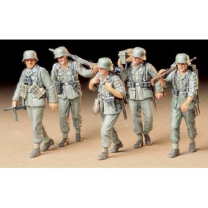 画像: タミヤ 1/35 ドイツ機関銃チーム行軍セット 【プラモデル】  