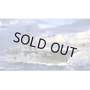 画像: トランペッター 1/700 アメリカ海軍 航空母艦 CVS-11 イントレピッド【プラモデル】 