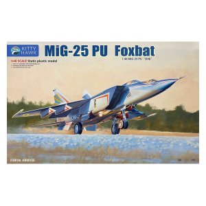 画像: キティホーク 1/48 MiG-25PU フォックスバット複座型【プラモデル】 