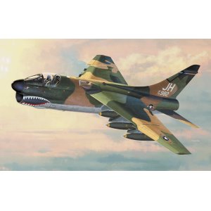 画像: ハセガワ 1/48 A-7D コルセアII “ベトナム迷彩”【プラモデル】 