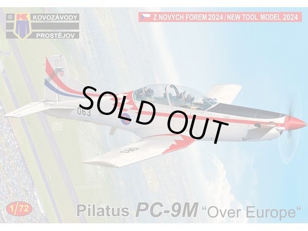 画像1: KPモデル 1/72 ピラタス PC-9M ヨーロッパ上空【プラモデル】 