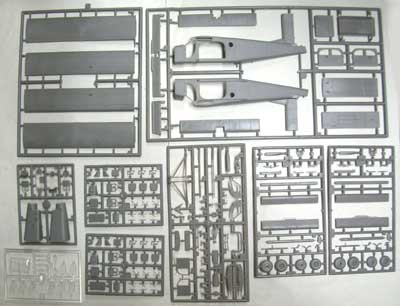 画像: ローデン 1/48 スイス ピラタスPC6B2/H2ターボポーター地上支援機"オーストラリア軍"[プラモデル]