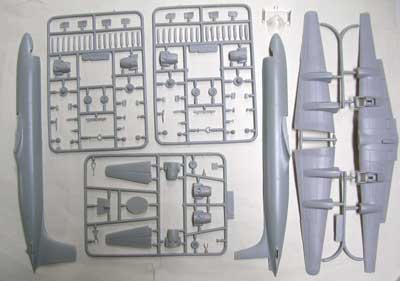 画像: ローデン 1/144 ダグラスDC-7C四発旅客機"パンアメリカン航空"[プラモデル]