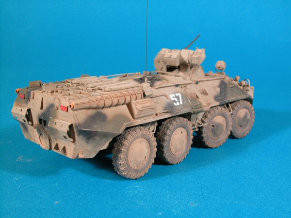 画像: ズベズタ 1/35 ソ連BTR-80A 8輪装甲車 【プラモデル】