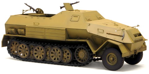 画像: トランペッター 1/35 ドイツSd.Kfz.8/DB10 12トンハーフトラック 【プラモデル】