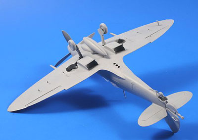 画像: スペシャルホビー 1/48 スーパーマリン シーファイアF.Mk.XV"イギリス海軍航空隊・極東配備部隊" 【プラモデル】