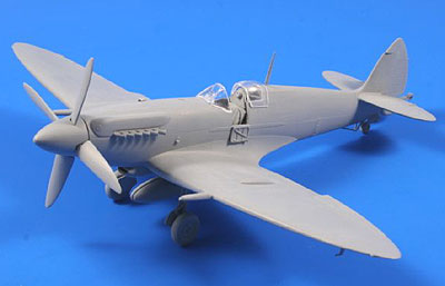 画像: スペシャルホビー 1/48 スーパーマリン シーファイアF.Mk.XV"イギリス海軍航空隊・極東配備部隊" 【プラモデル】