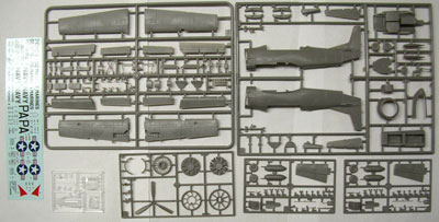 画像: ローデン 1/48 ノースアメリカンT-28Bトロージャン【プラモデル】