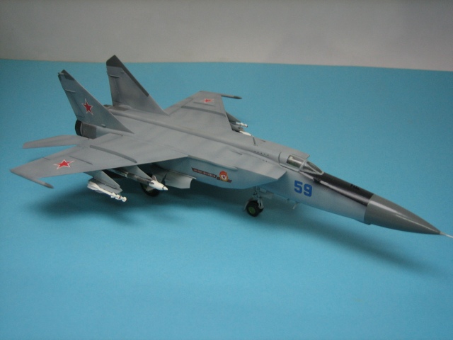 画像: ICM 1/72 ソビエト空軍 MiG-25PDフォックスバット 【プラモデル】