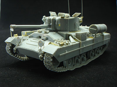 画像: ブロンコモデル 1/35 イギリス陸軍 バレンタイン歩兵戦車Mk.IX 6ポンド砲搭載型【プラモデル】 