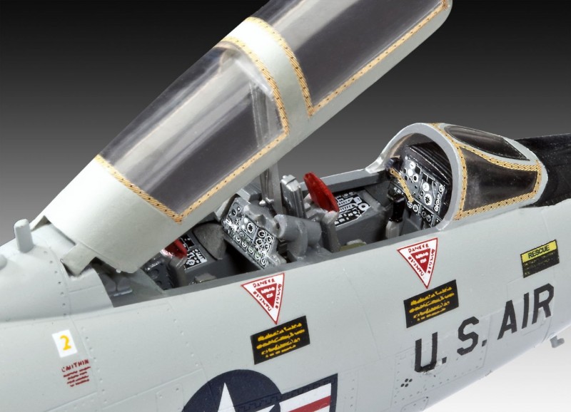 画像: ドイツレベル 1/72 F-101Bブードゥー【プラモデル】