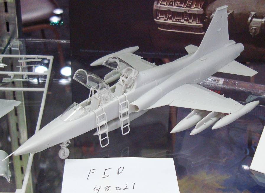 画像: キネティック 1/48 ノースロップ F-5Bフリーダムファイター 【プラモデル】