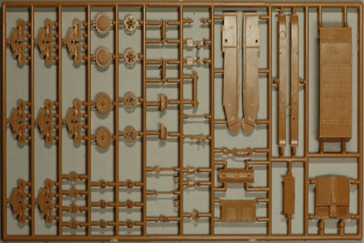 画像: イタレリ 1/72 イタリア陸軍 カーロアルマートM13/40 【プラモデル】