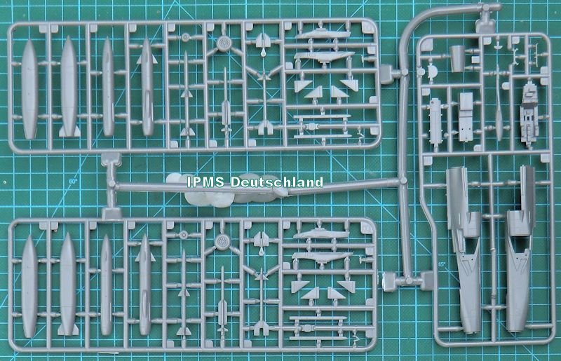 画像: ドイツレベル 1/72 サーブJAS39Cグリペン【プラモデル】