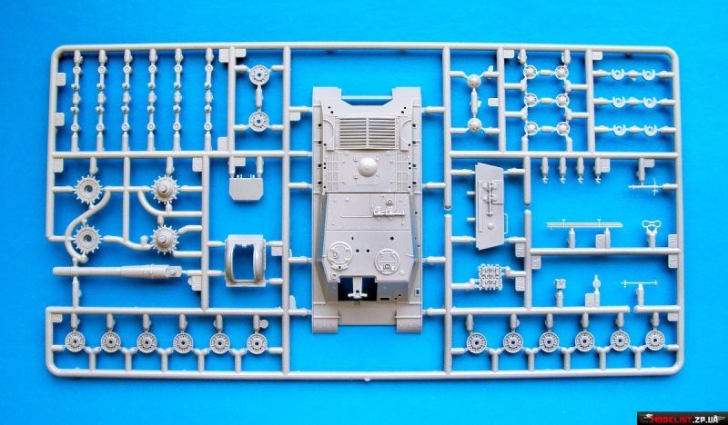 画像: ズベズダ 1/72 ソビエト軍 ISU-152重自走砲【プラモデル】