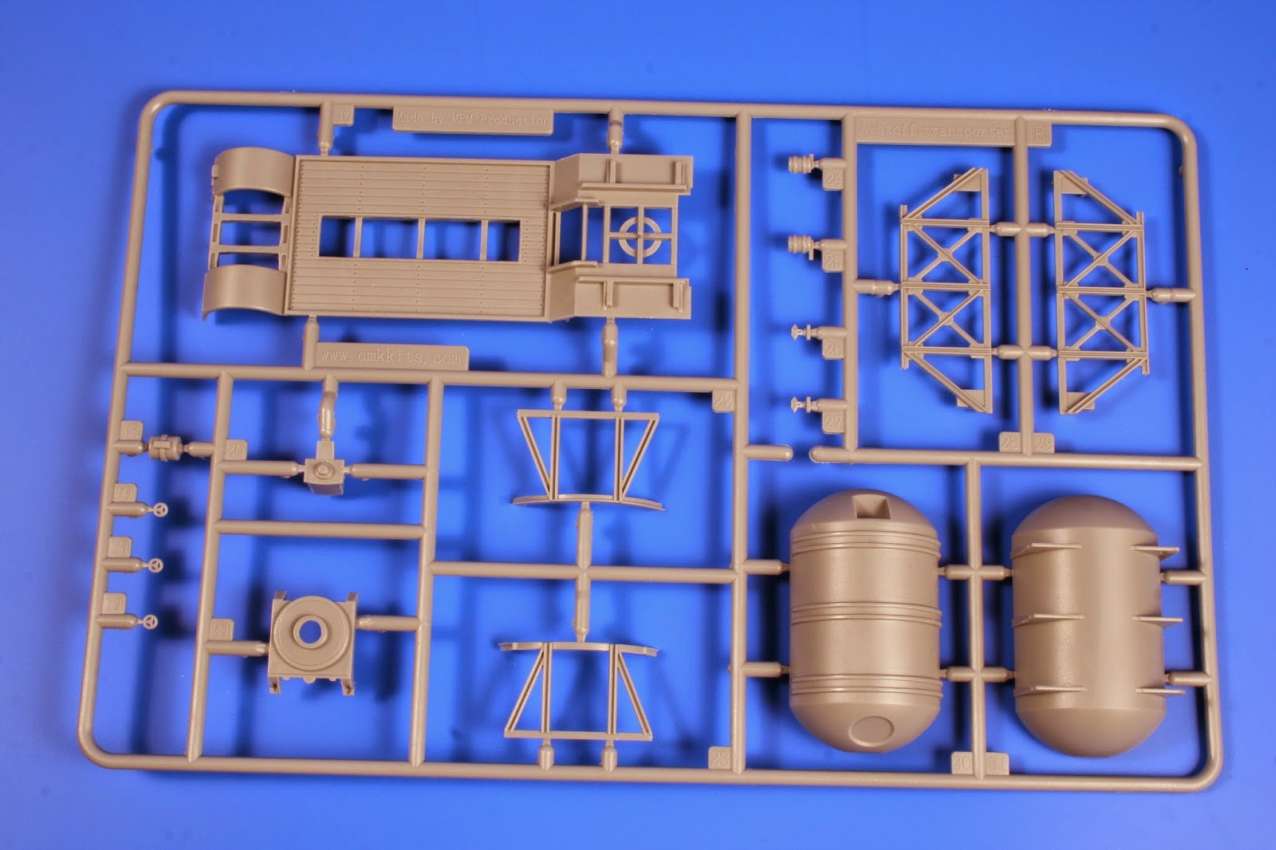 画像: スペシャルアーマー 1/72 ドイツ V-2ミサイル用Ａ燃料タンク運搬車【プラモデル】