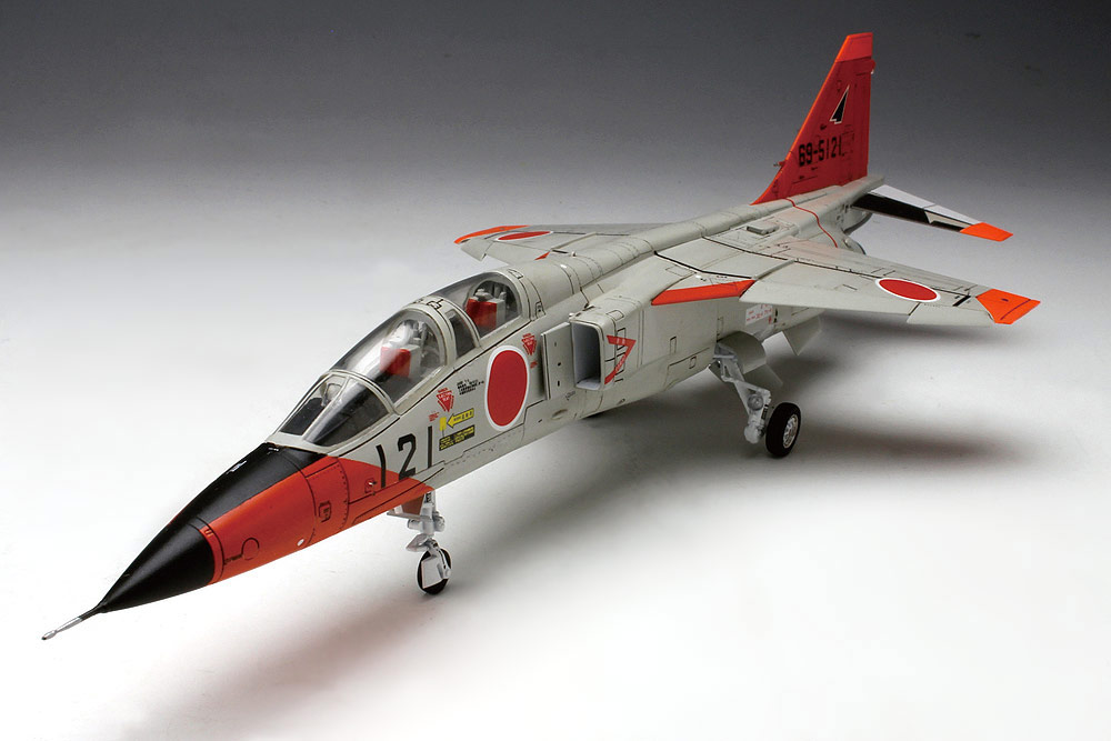 画像: プラッツ 1/72 航空自衛隊超音速高等練習機 T-2 前期型 【プラモデル】