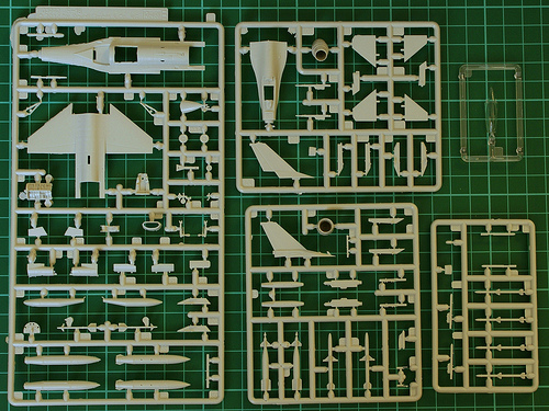 画像: ドイツレベル 1/144 F-16CファイティングファルコンANG【プラモデル】