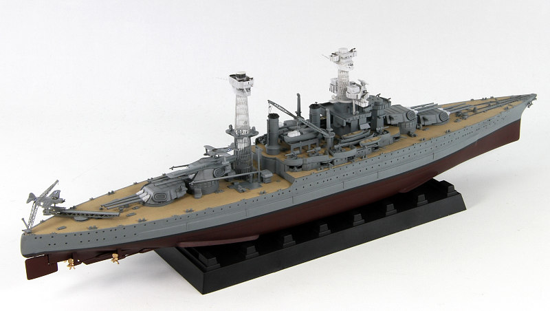 画像: ピットロード 1/700 米海軍 戦艦 BB-43 テネシー 1941【プラモデル】 