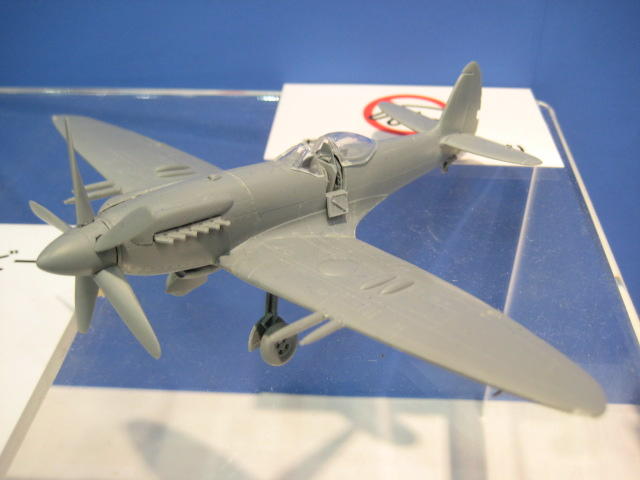 画像: スペシャルホビー 1/72 スピットファイアMk.24"最終生産型"【プラモデル】 