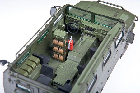 画像: ズベズダ 1/35 GAZ "ティーグル" ロシア装甲車【プラモデル】 