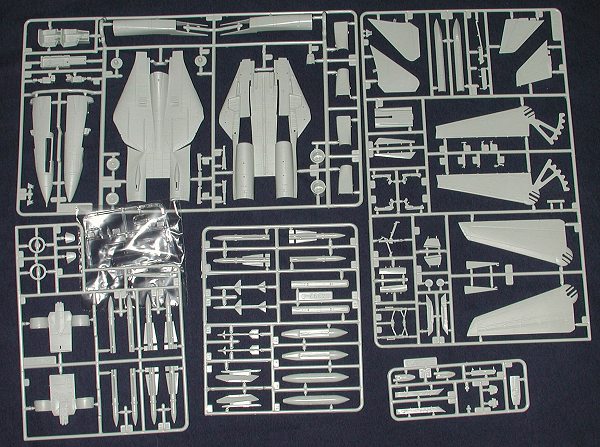 画像: ドイツレベル 1/72 F-14D スーパートムキャット【プラモデル】 