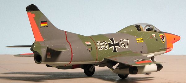 画像: MENGモデル 1/72 フィアット G.91R"NATO戦闘爆撃機" 【プラモデル】 