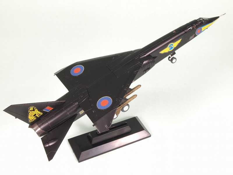 画像: ピットロード 1/144 イギリス空軍 TSR.2 攻撃機仕様【プラモデル】