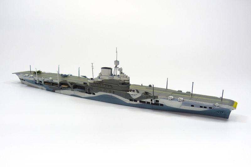 画像: アオシマ 1/700 英国海軍 航空母艦 イラストリアス【プラモデル】