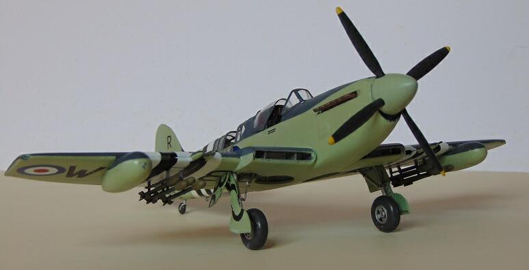 画像: スペシャルホビー 1/48 フェアリー ファイアフライMk.IV/V"朝鮮戦争"【プラモデル】