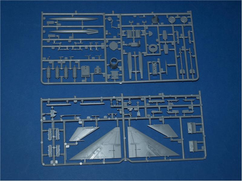 画像: ズベズタ 1/72 MiG-21bis フィッシュベッドＬ【プラモデル】