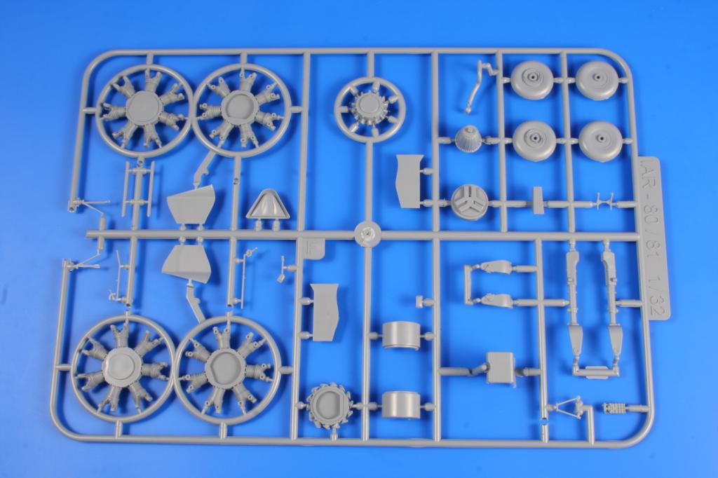 画像: スペシャルホビー 1/32 ルーマニア・IAR.81C迎撃戦闘機【プラモデル】