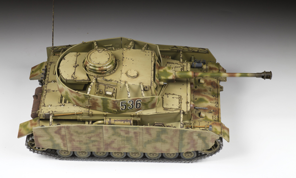 画像: ズベズタ 1/35 ドイツ IV号戦車 H型【プラモデル】