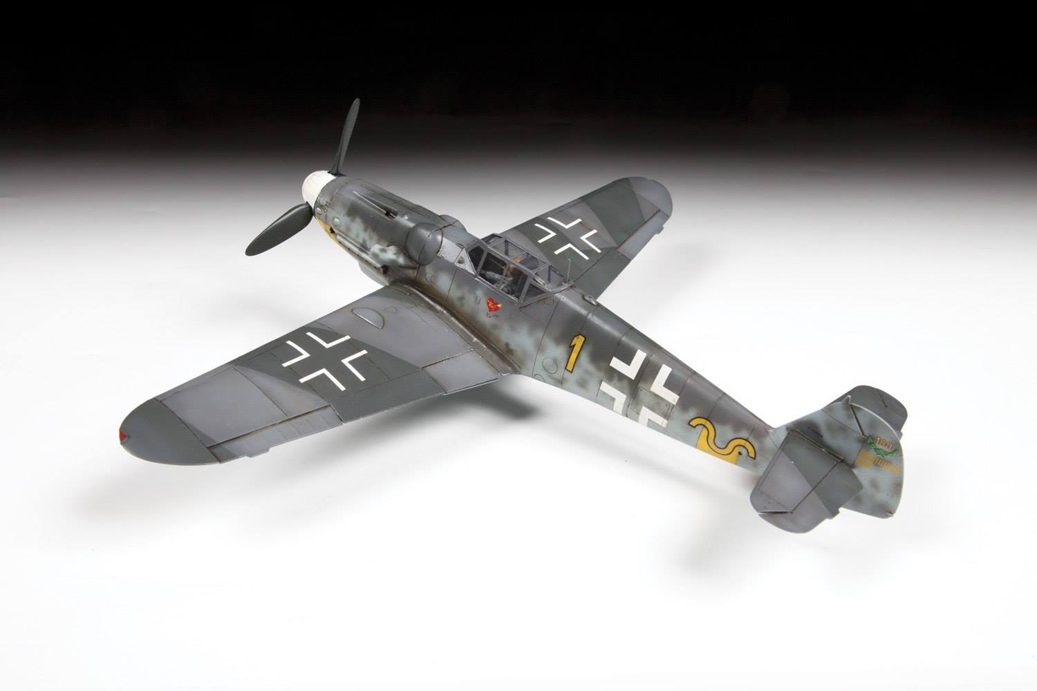 画像: ズベズダ 1/48 メッサーシュミット Bf109G-6【プラモデル】