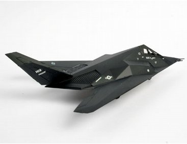 画像: ドイツレベル 1/144 F-117ステルスファイター【プラモデル】