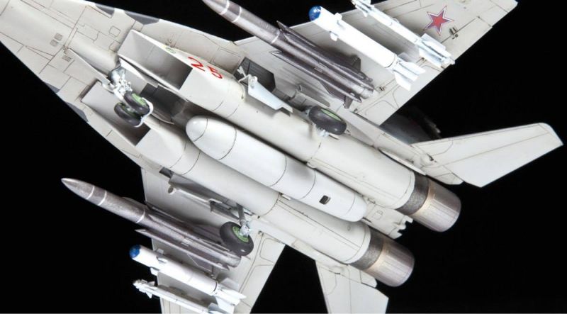 画像: ズベズダ 1/72  MiG-29 SMT フルクラムE【プラモデル】