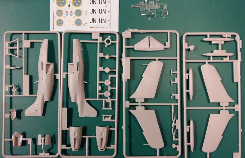 画像: エレール 1/72 スウェーデン戦闘機 サーブ J29 トゥンナン【プラモデル】