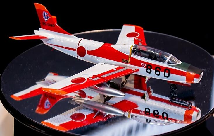 画像: プラッツ 1/72 航空自衛隊 T-1B ジェット練習機【プラモデル】 