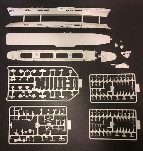 画像: インペリアル・ホビー・プロダクション 1/700 イギリス海軍 空母 HMS コロッサス 1944年 【プラモデル】 