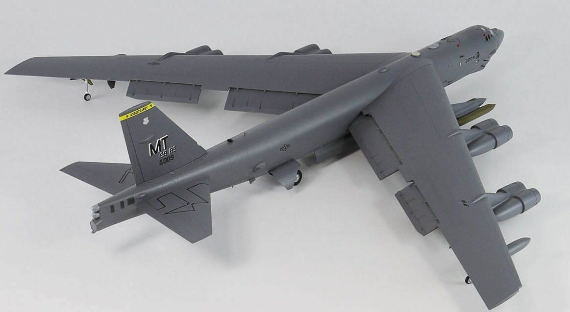 画像: グレートウォールホビー 1/144 アメリカ空軍 B-52H 戦略爆撃機【プラモデル】