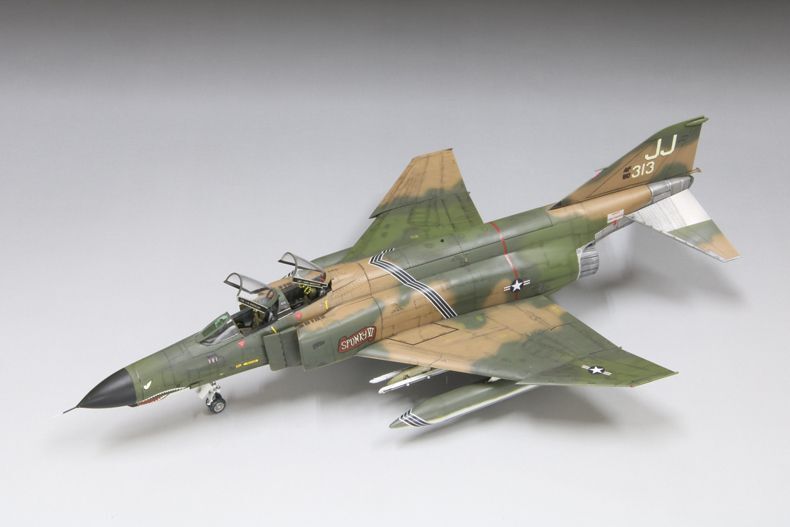 画像4: ファインモールド 1/72 アメリカ空軍 F-4E 戦闘機 “ベトナム・ウォー”【プラモデル】