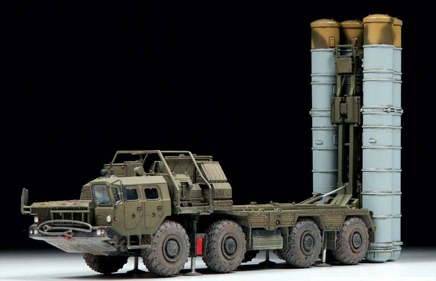 画像: ズベズダ 1/72 S-400 ”トリウームフ”地対空ミサイルシステム【プラモデル】 