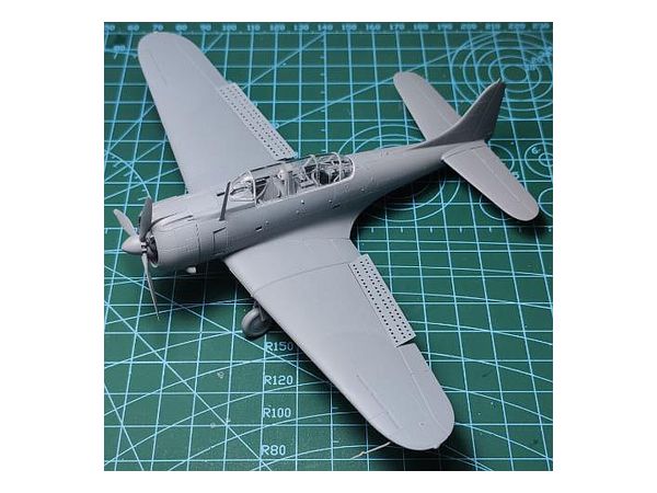 画像: フライホークモデル 1/72 ダグラス SBD-3 ドーントレス【プラモデル】 