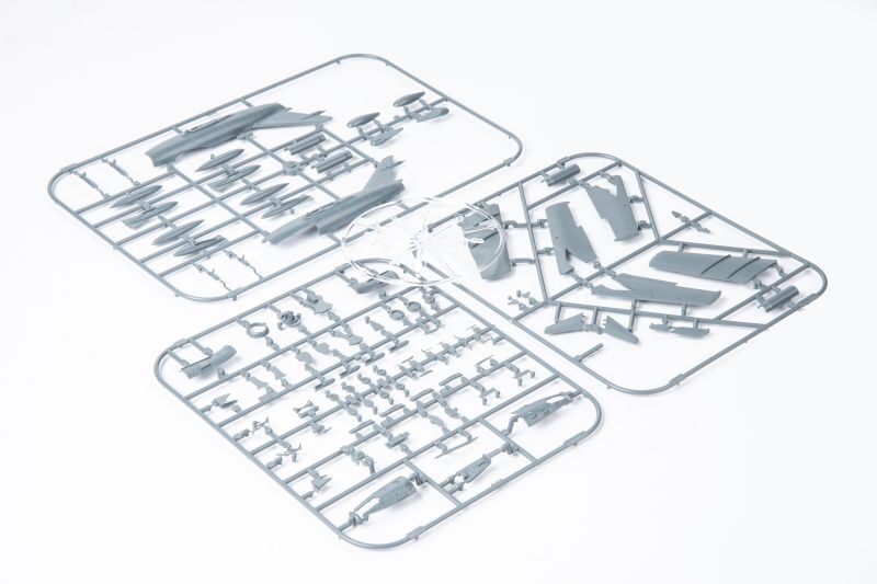 画像: エデュアルド 1/72 MiG-15bis プロフィパック(Re-BOX)【プラモデル】 