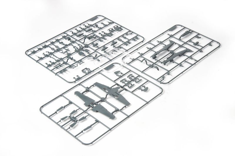 画像: エデュアルド 1/72 アビア CS-199 複座練習機 プロフィパック【プラモデル】 