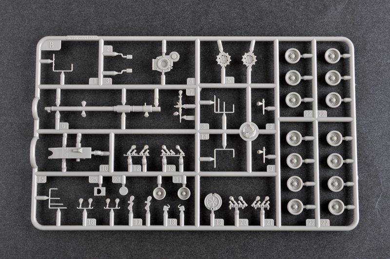 画像4: トランペッター 1/72 ドイツ連邦軍 レオパルド2A4主力戦車【プラモデル】 