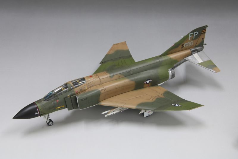 画像: ファインモールド 1/72 アメリカ空軍 F-4C 戦闘機 ウルフパック 1967 [限定品]【プラモデル】 