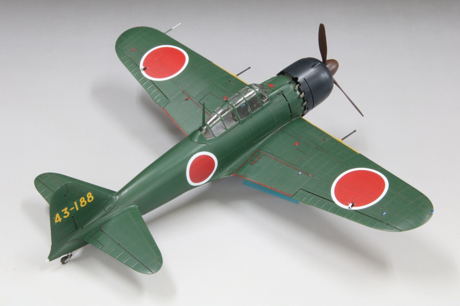 画像: ファインモールド 1/48 帝国海軍 零式艦上戦闘機五二型 甲（三菱製）【プラモデル】 