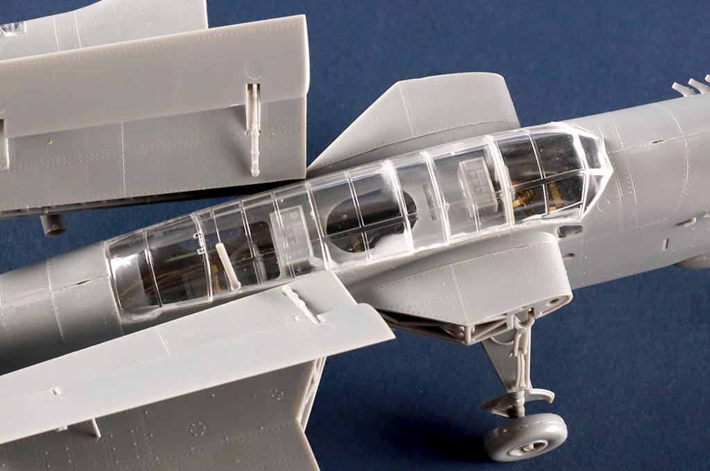 画像3: トランぺッター 1/48 フェアリー バラクーダ艦上雷撃機【プラモデル】  